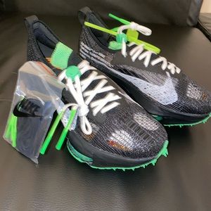 Air Zoom Tempo Next% Black White Scream Green Size 8.5